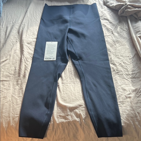 Lululemon Glow Up Leggings 25” in True Navy - Picture 1 of 5